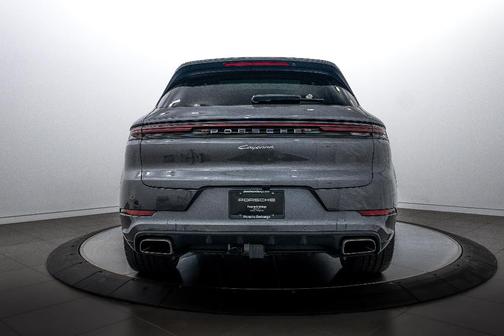 2025 Porsche Cayenne 