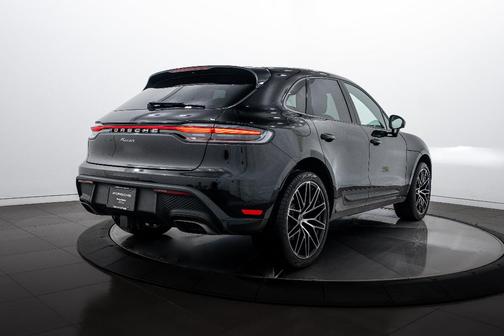 2025 Porsche Macan Macan