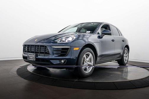 Night Blue Metallic 2017 Porsche Macan S