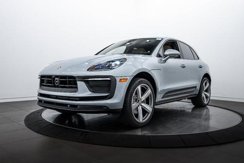 2026 Porsche Macan Base