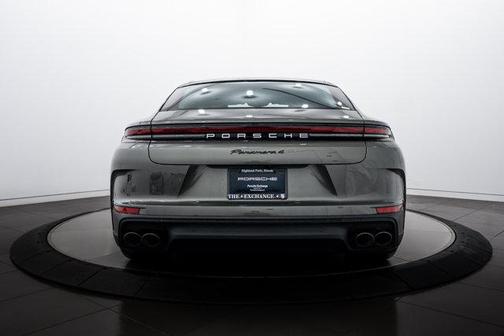 2026 Porsche Panamera 4