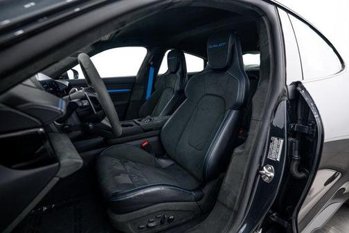 2025 Porsche Taycan Turbo