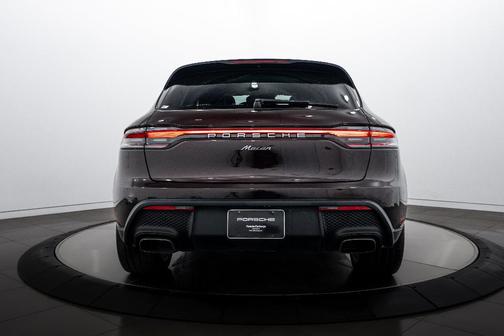 2023 Porsche Macan 