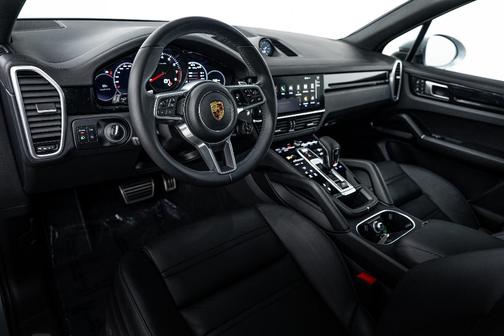 2022 Porsche Cayenne S