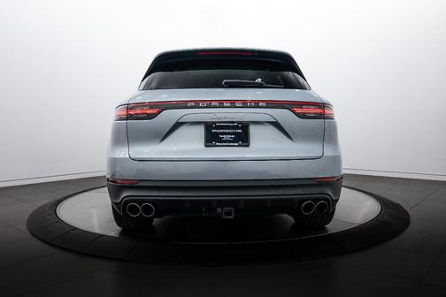 2022 Porsche Cayenne S