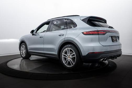 2022 Porsche Cayenne S