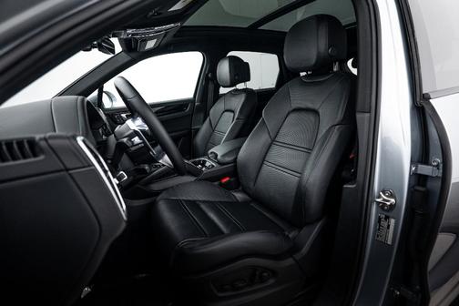 2022 Porsche Cayenne S