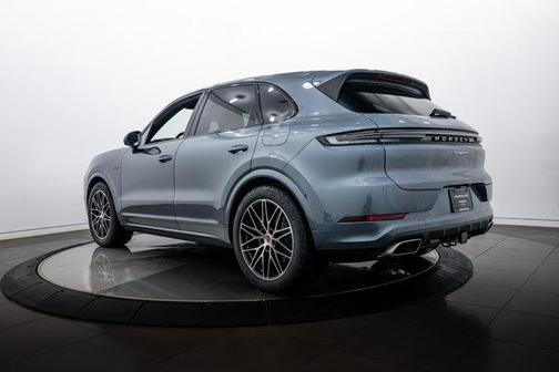 2026 Porsche Cayenne AWD