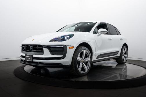 2026 Porsche Macan 