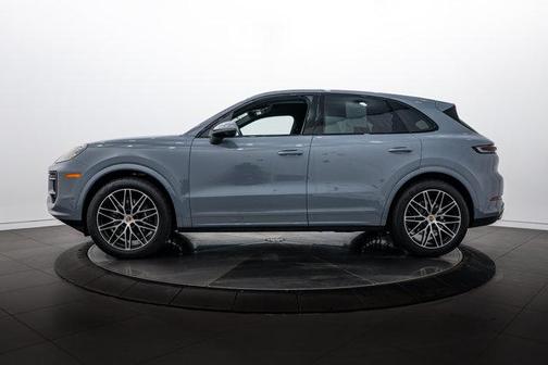 Arctic Grey 2026 Porsche Cayenne