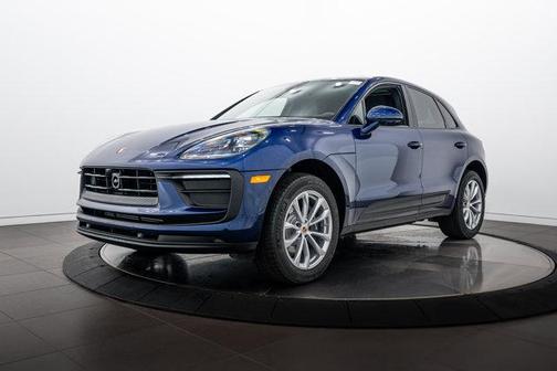 Gentian Blue Metallic 2026 Porsche Macan Base