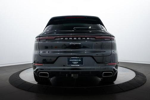 2025 Porsche Cayenne 