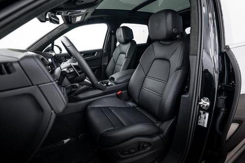 2026 Porsche Cayenne GTS