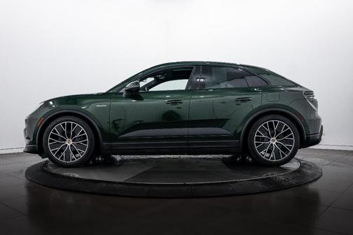 2025 Porsche Macan 4