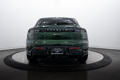 2025 Porsche Macan 4