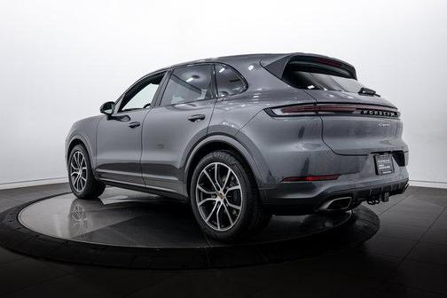Quartzite Grey Metallic 2026 Porsche Cayenne