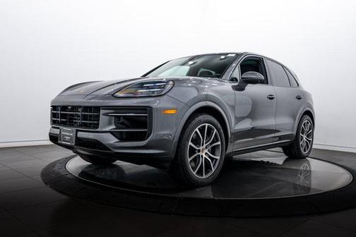 Quartzite Grey Metallic 2026 Porsche Cayenne