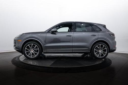 Quartzite Grey Metallic 2026 Porsche Cayenne