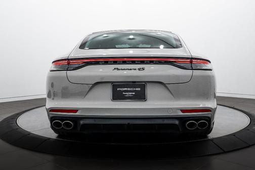 2023 Porsche Panamera 4S