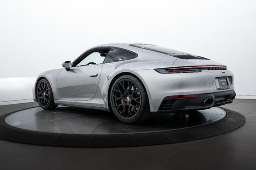2024 Porsche 911 Carrera GTS