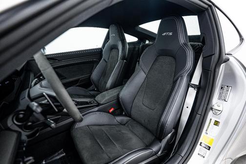 2024 Porsche 911 Carrera GTS