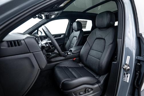 2025 Porsche Cayenne