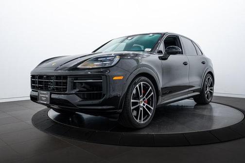 2025 Porsche Cayenne GTS