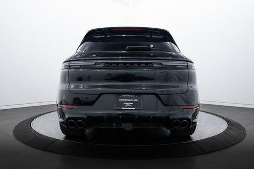 2025 Porsche Cayenne GTS