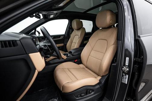 2025 Porsche Cayenne 