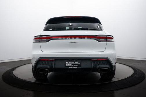 2026 Porsche Macan 