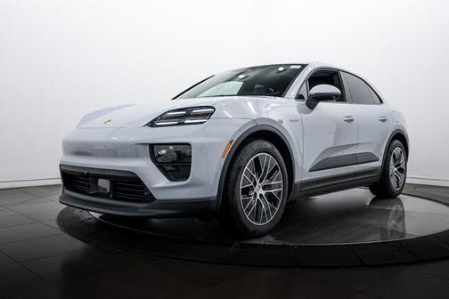 2026 Porsche Macan 4