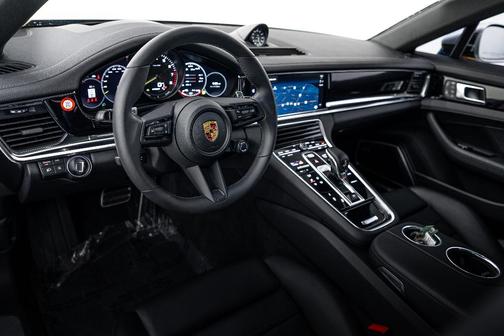 2022 Porsche Panamera 4