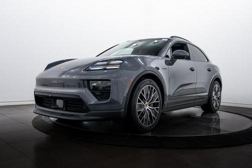2026 Porsche Macan 4