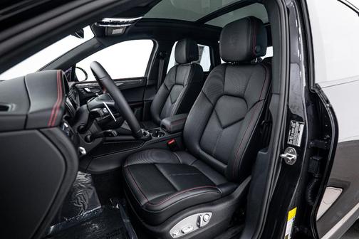 2026 Porsche Macan GTS