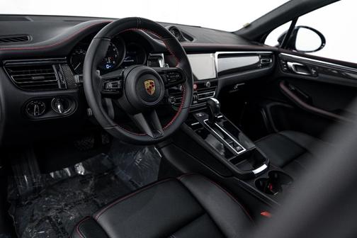 2026 Porsche Macan GTS