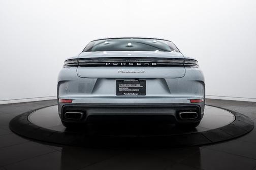 2025 Porsche Panamera 4