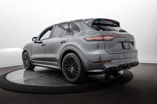 Quartzite Grey Metallic 2022 Porsche Cayenne GTS