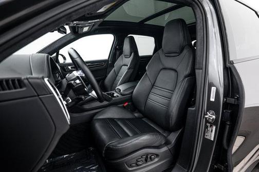 Quartzite Grey Metallic 2022 Porsche Cayenne GTS