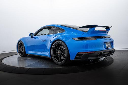 2023 Porsche 911 Carrera GTS