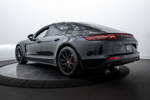 2018 Porsche Panamera 4S