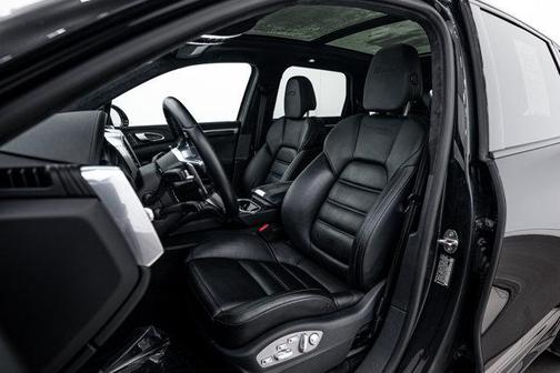 2017 Porsche Cayenne GTS