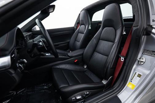 2019 Porsche 911 Targa 4 GTS