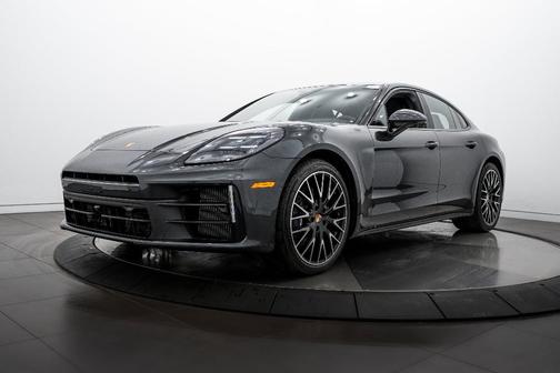 2026 Porsche Panamera 4