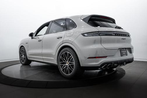 2026 Porsche Cayenne AWD