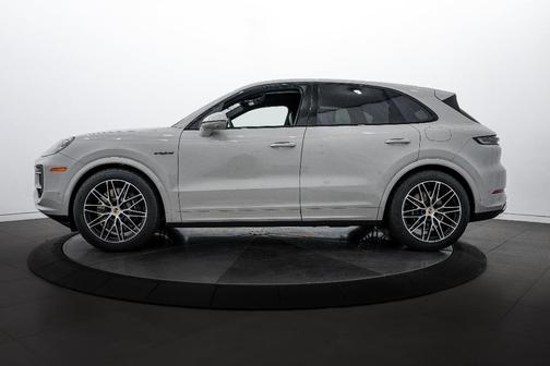 2026 Porsche Cayenne AWD
