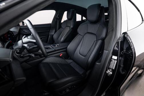 2022 Porsche Taycan GTS