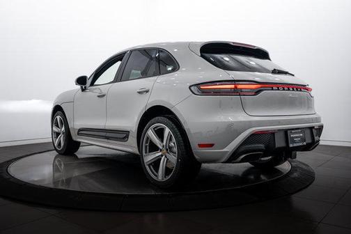 2026 Porsche Macan Base