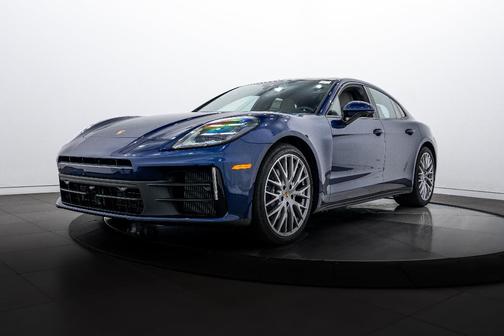 2026 Porsche Panamera 4