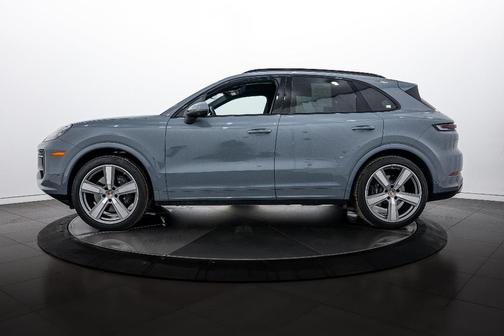 2025 Porsche Cayenne 