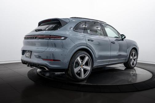2025 Porsche Cayenne 